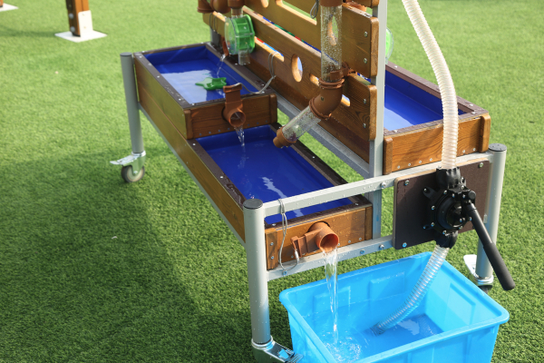 Mobile Outdoor- Wasserspiel-Anlage