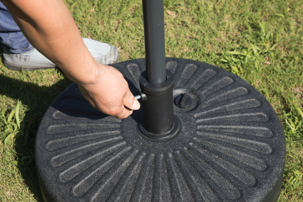 Outdoor-Picknick-Tisch, optional mit Sonnenschirm
