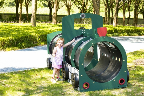 Kriechtunnel-Set "Lokomotive & Waggon"