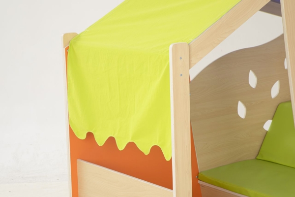Mobiles Spiel- und Lesehaus